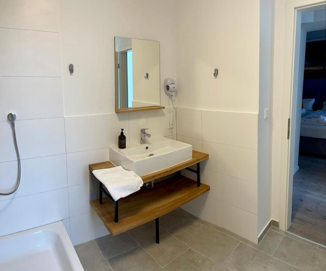 Aparthotel Neumuenster City Exterior photo